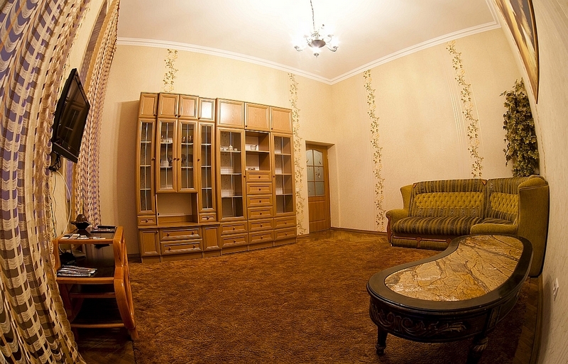 Уютная 2-ком.кв. возле пл.Рынок #11