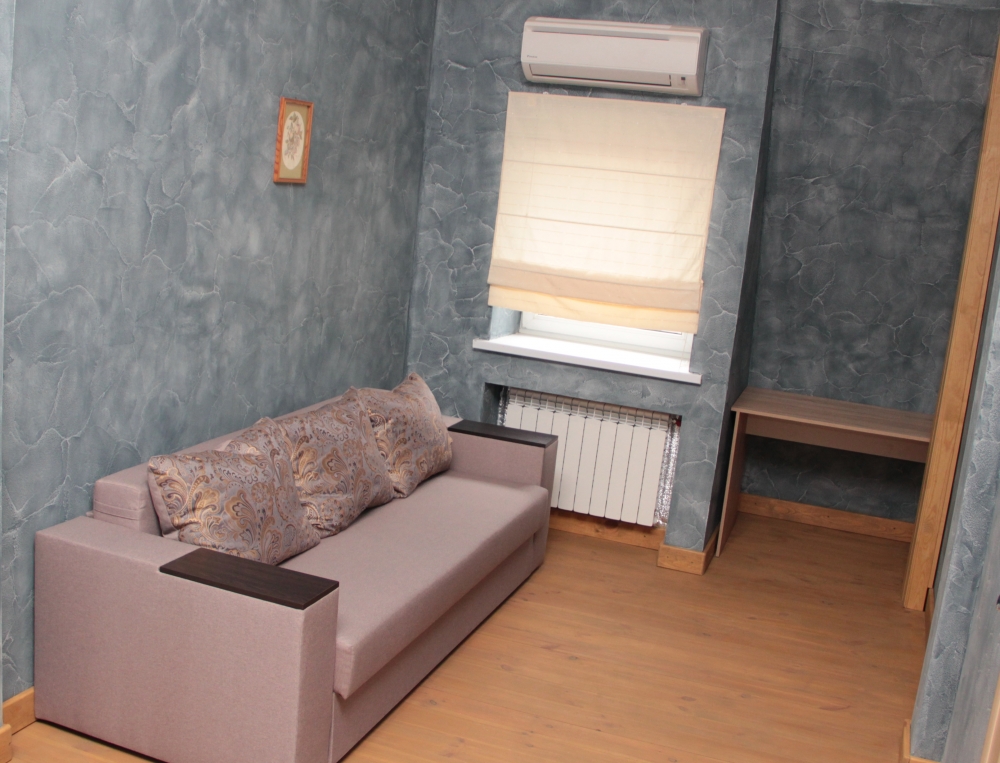 2 комнатная квартира посуточно на метро пл.Восстан... #4