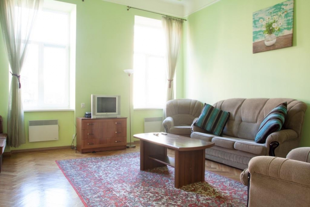 Очень просторная квартира на втором этаже #3