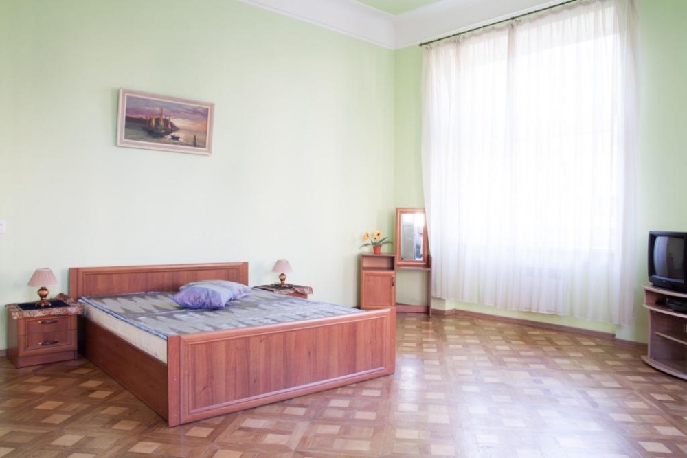 Очень просторная квартира на втором этаже #8