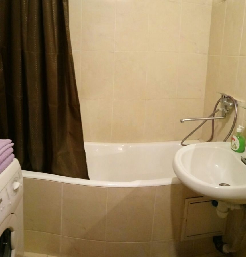 Сдам посуточно 1 к.кв. на Позняках #3