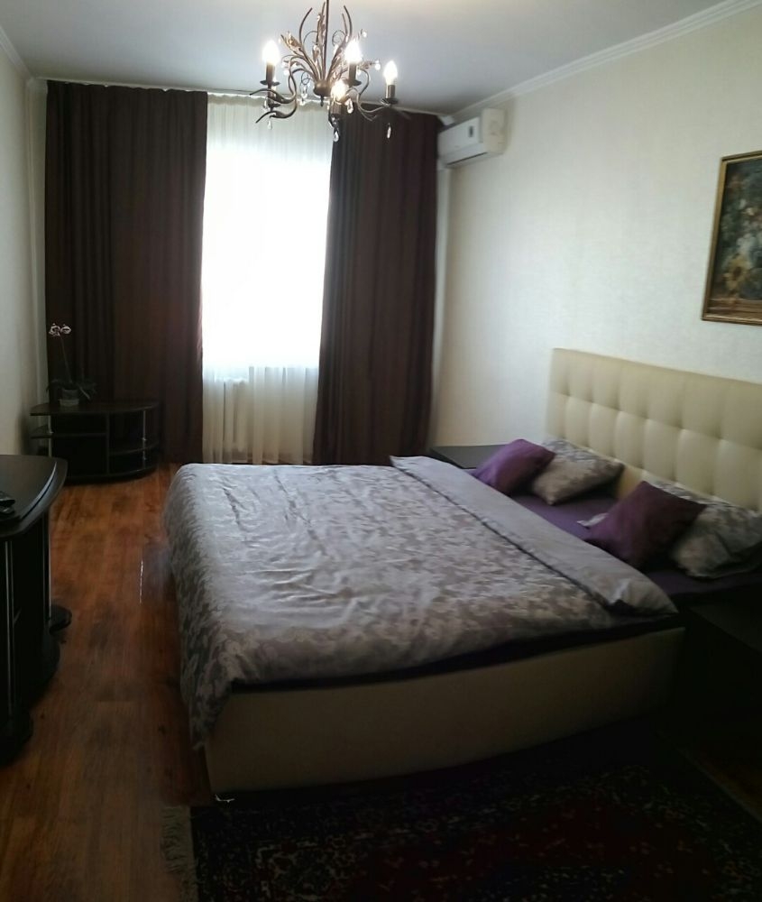 Сдам посуточно 1 к.кв. на Позняках #5