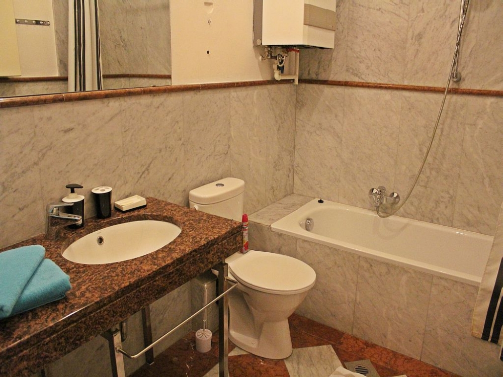 Четырехкомнатная квартира с роялем #11