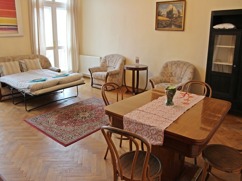 Четырехкомнатная квартира с роялем #12