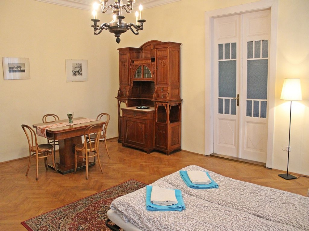 Четырехкомнатная квартира с роялем #13