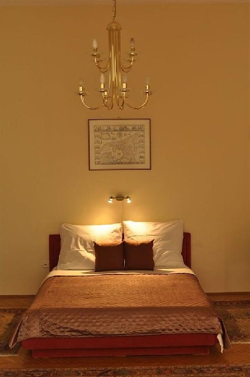 Приятная теплая квартира в стиле арт-деко #5