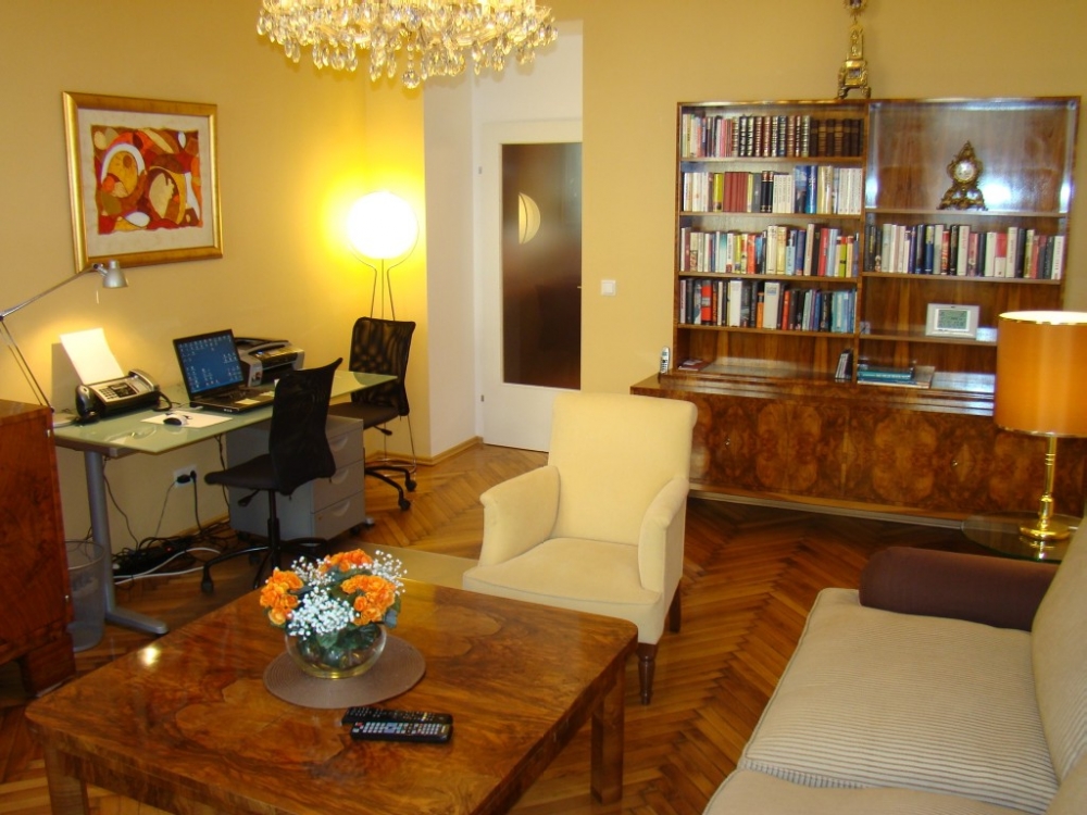 Приятная теплая квартира в стиле арт-деко #7