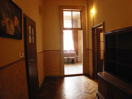 Ощутите атмосферу Львова в этой 4-х комнатной квар... #4