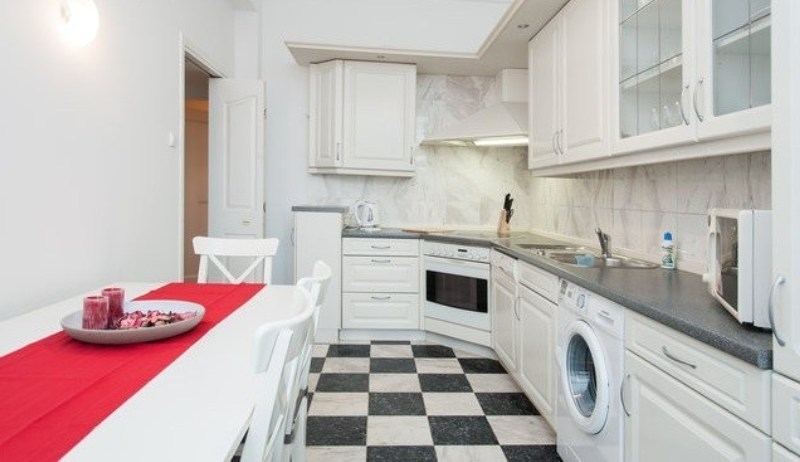 Просторная двухкомнатная квартира #5