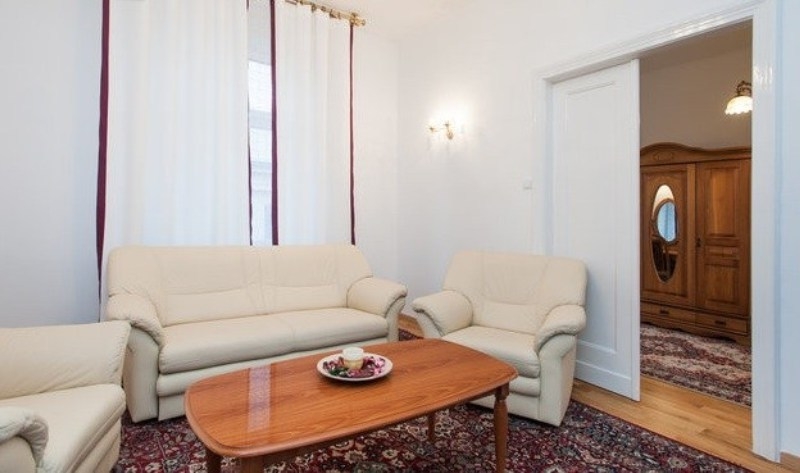 Просторная двухкомнатная квартира #8