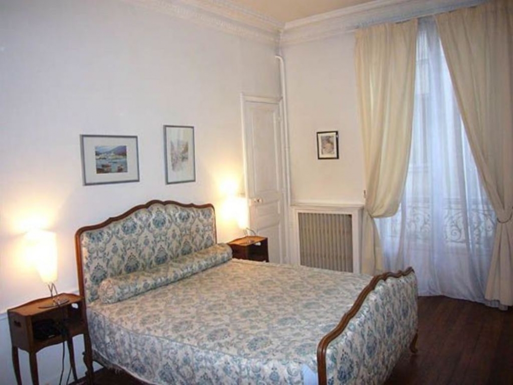 Необычные и необыкновенные апартаменты в старинном... #6