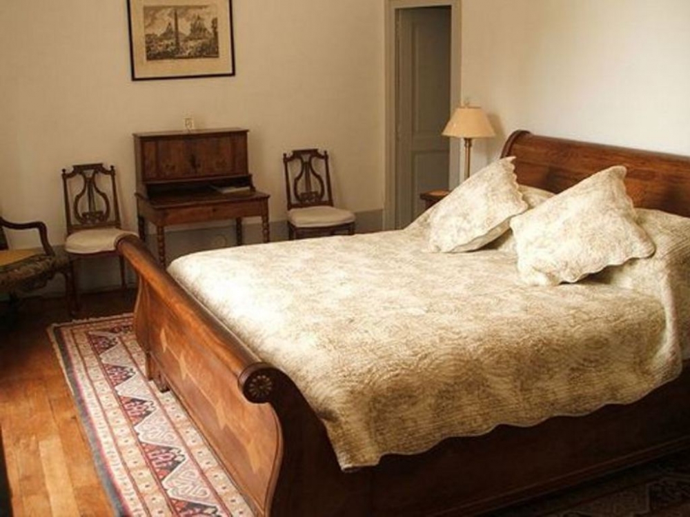 Необычные и необыкновенные апартаменты в старинном... #10