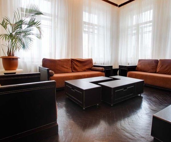 Лаконичная квартира для шести человек в стиле хай-... #14