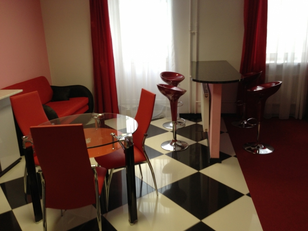 Яркая и сочная квартира для небольшой компании на... #5