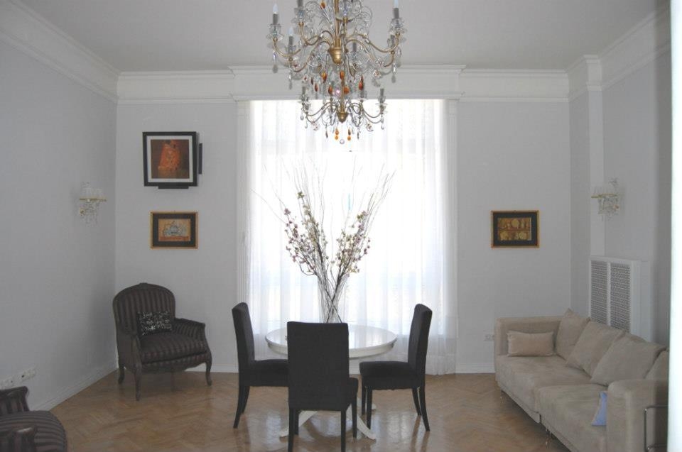 Спокойная, выдержанная в светлых тонах квартира уд... #9