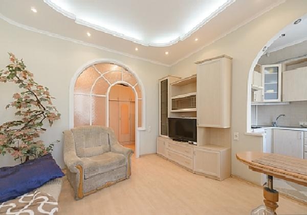 2-к студио, м. Кловская #10