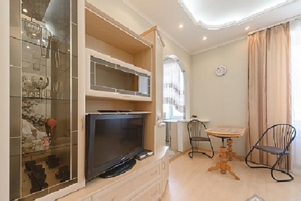 2-к студио, м. Кловская #11