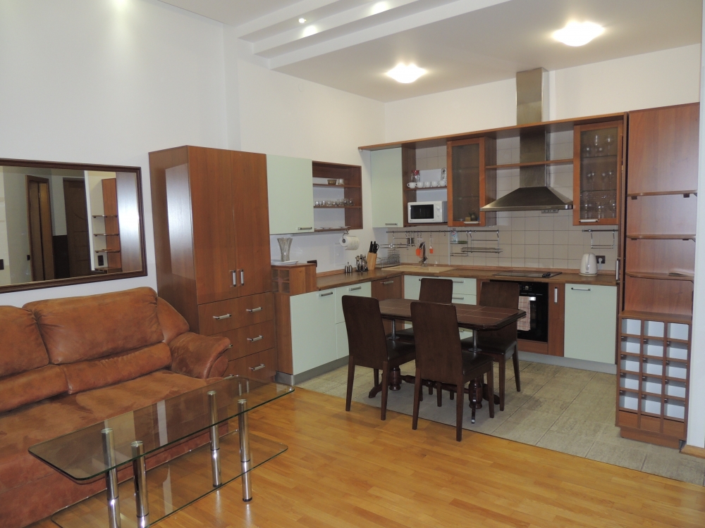 2-х комнатная квартира возле Цирка #5