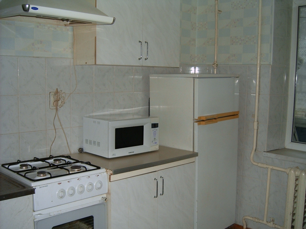 Посуточно и почасово 1-комнатная квартира рядом со... #3