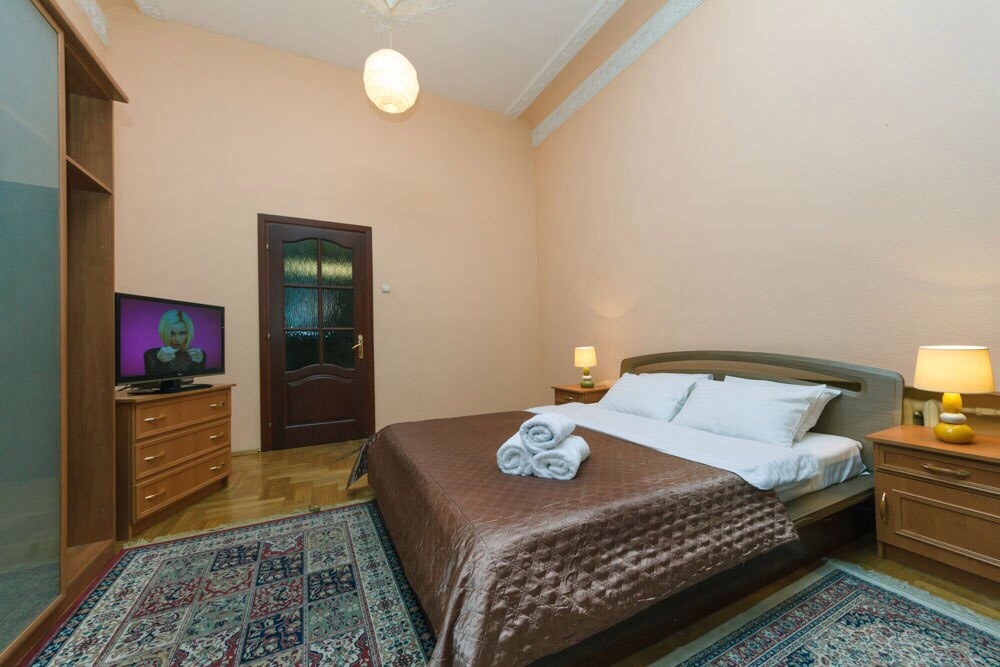 Квартира с камином в центре Киева 4 комнаты #3