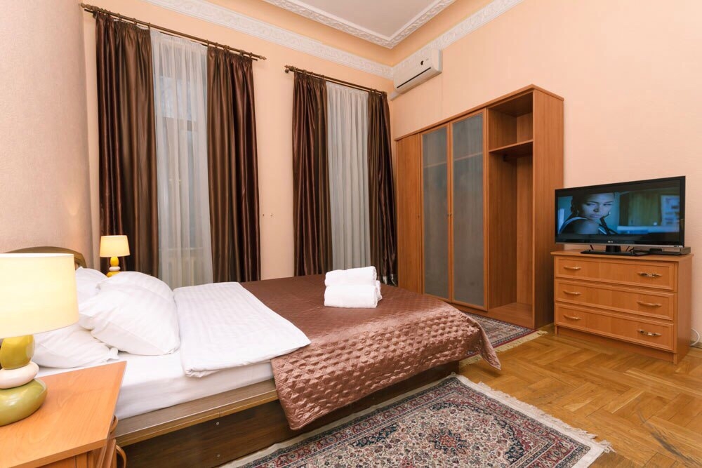 Квартира с камином в центре Киева 4 комнаты #10