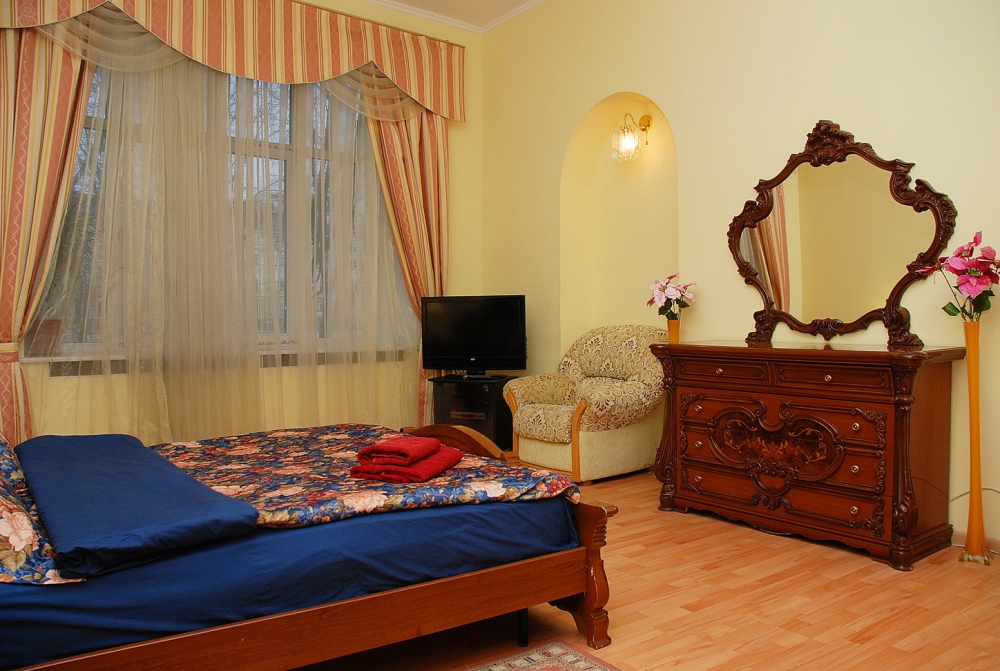 3-х ком.кв. ул.Михайловская,21, центр Киева #4