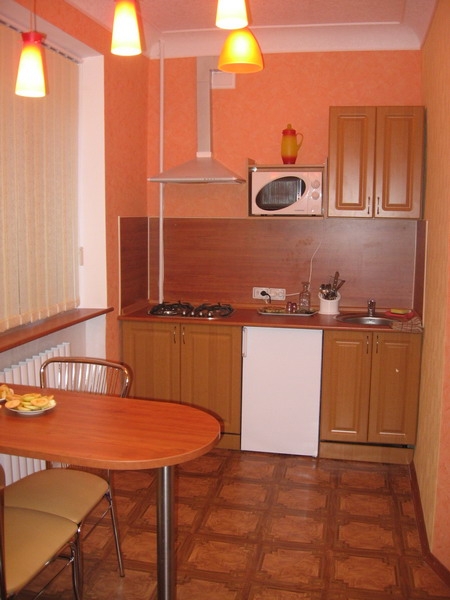 Посуточно 2-комнатная квартира возле метро 