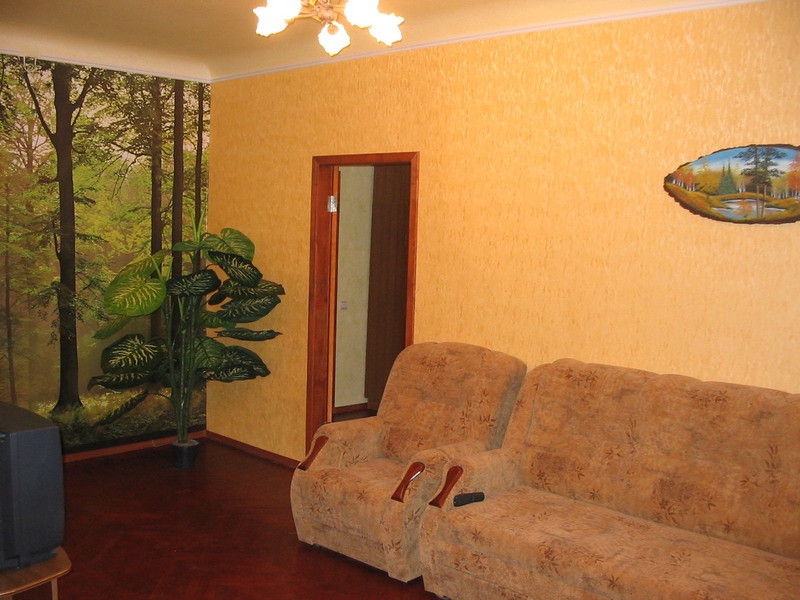 Посуточно 2-комнатная квартира возле метро 