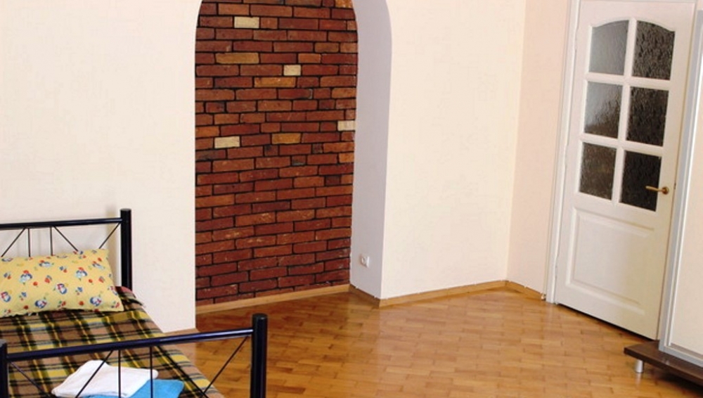 Лаконичные трехкомнатные апартаменты в историческо... #7