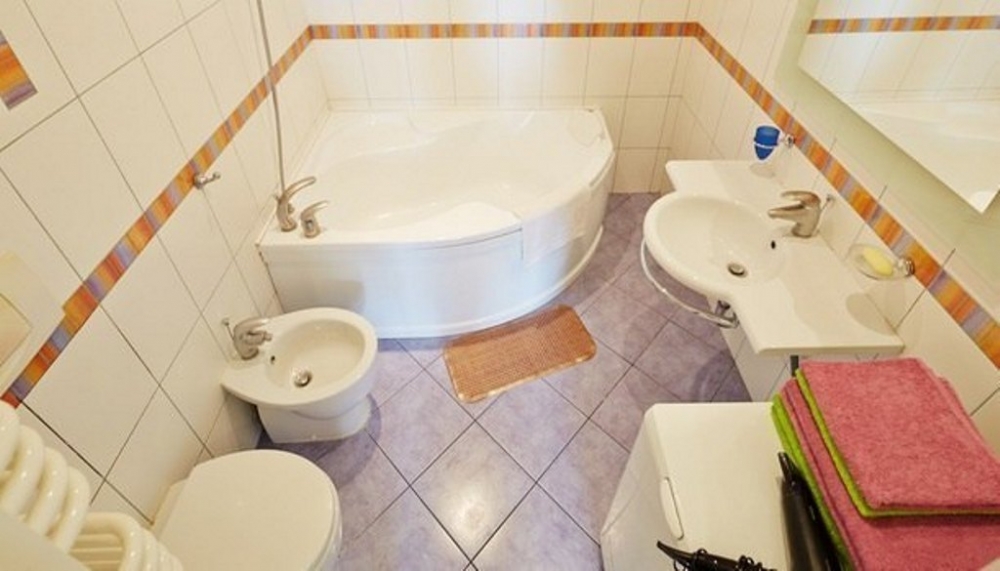 Лаконичные трехкомнатные апартаменты в историческо... #14