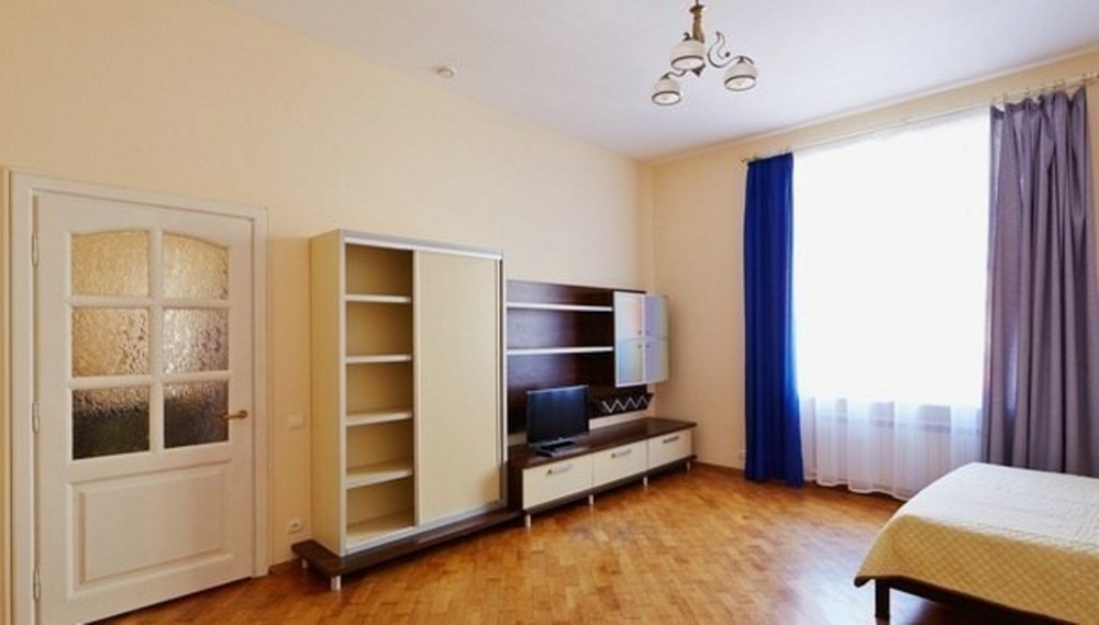 Лаконичные трехкомнатные апартаменты в историческо... #25