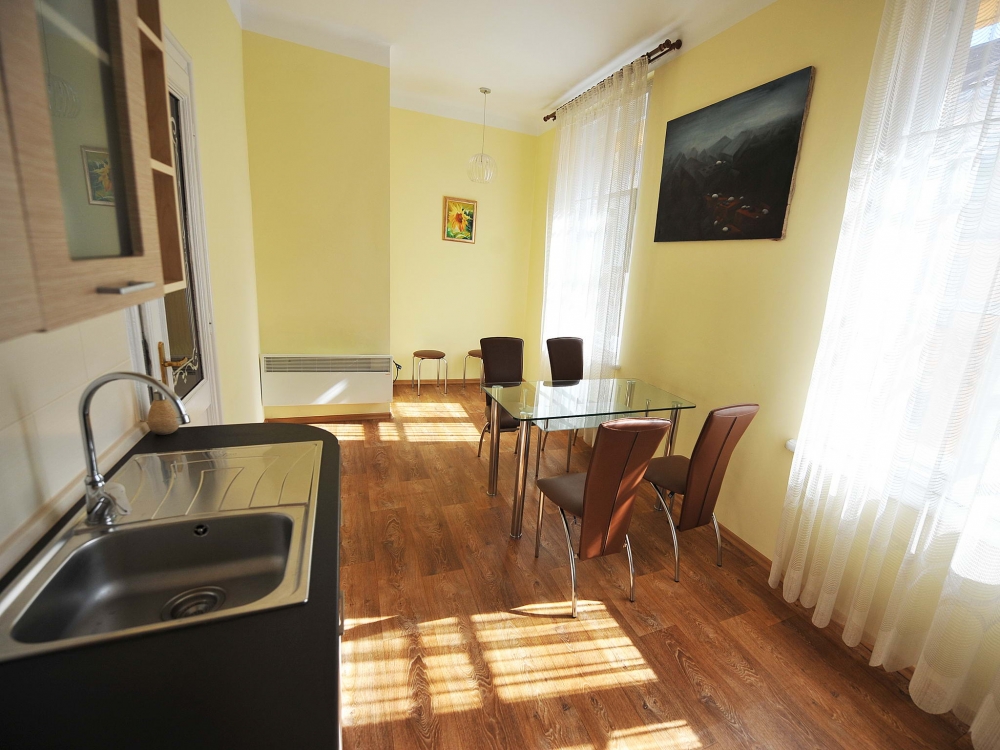 Трехкомнатная квартира высокого класса в центре Ль... #2