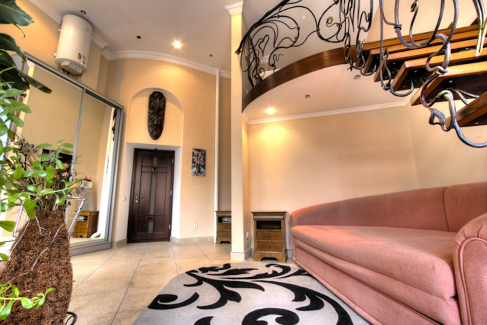 Красивая двухуровневая квартира в центре Одессы #4