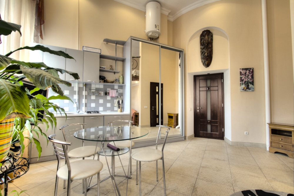 Красивая двухуровневая квартира в центре Одессы #9