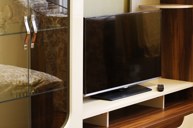 Квартира в центре Львова, King-size кровать  #8