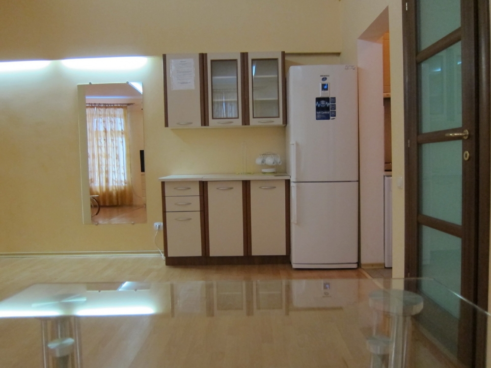 Двухкомнатная квартира на улице Дерибасовской #7