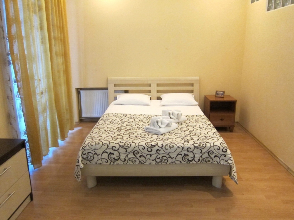 Двухкомнатная квартира на улице Дерибасовской #12