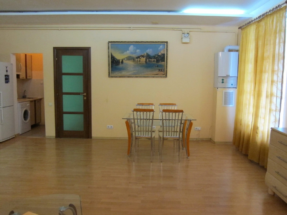 Двухкомнатная квартира на улице Дерибасовской #14