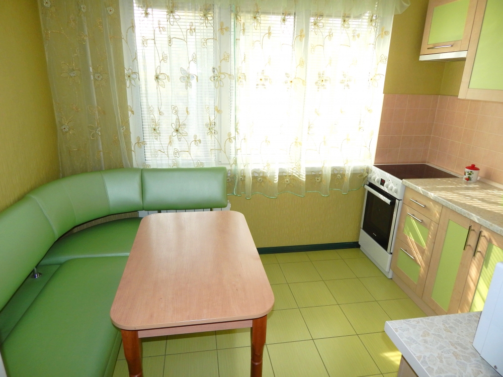 Лукьяновка, 2-комнатная, посуточно #8