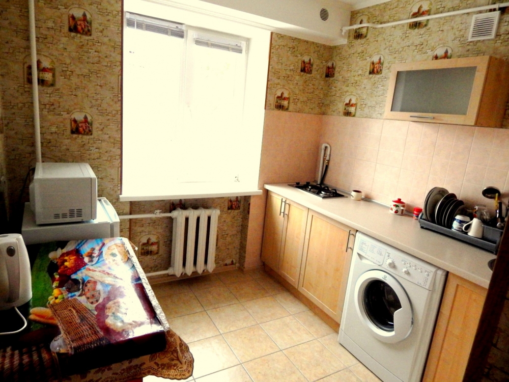 Лукьяновка, 1-комнатнатная, посуточно #2