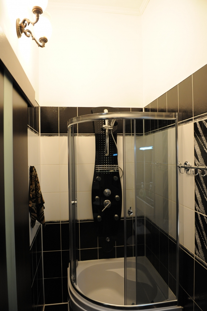 Однокомнатная комната в центре Львова напротив Рат... #4