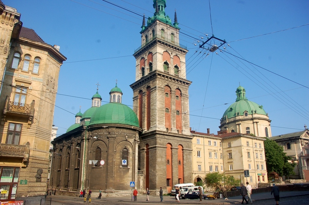 Из окон современной и стильной 2-х комнатной кварт... #6