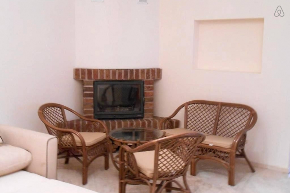 Из окон современной и стильной 2-х комнатной кварт... #8