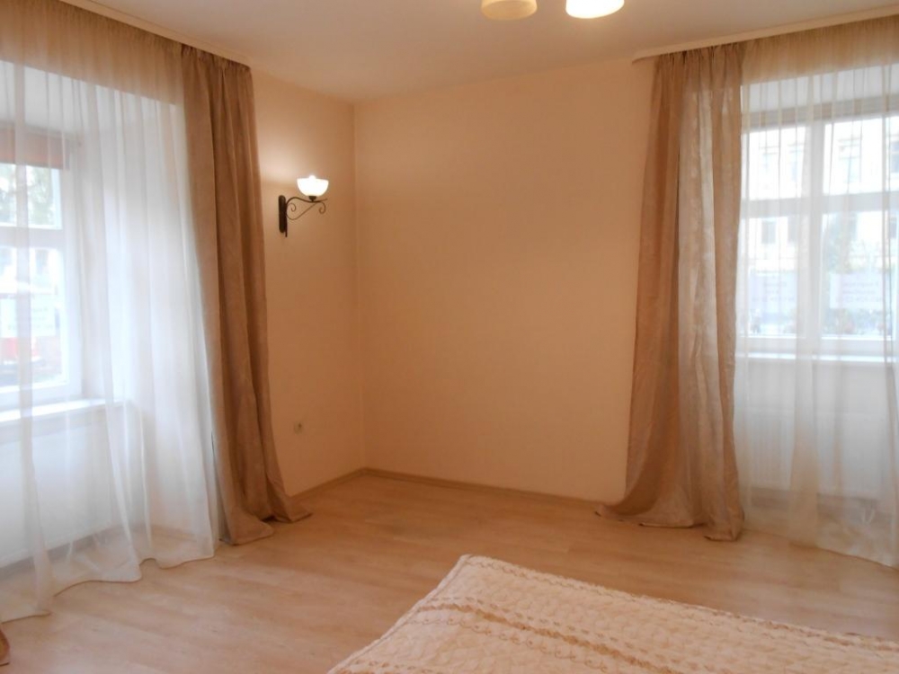 Из окон современной и стильной 2-х комнатной кварт... #10