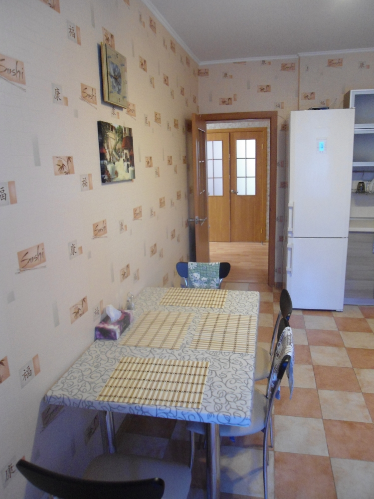 Сдам посуточно новую квартиру на Таирово ТЦ 