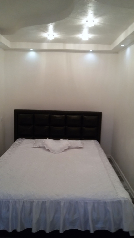 Apartment Yuliya с новым ремонтом в черно белом ст... #5