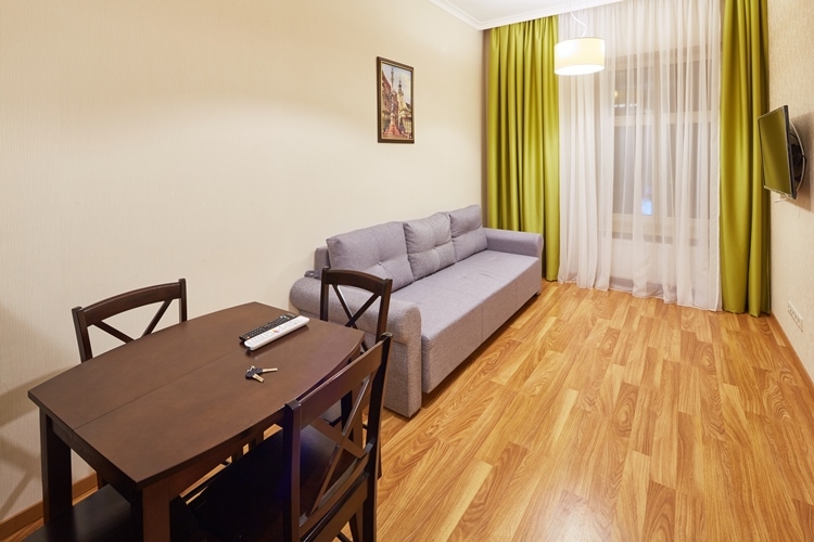 1 хв ходу до Оперного театру, Площі Ринок! #16