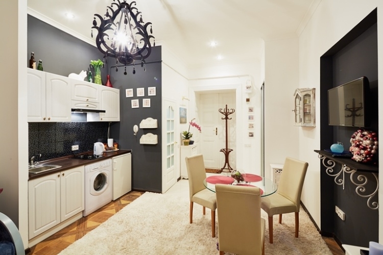 8 хв ходу до Площі Ринок, 10хв ходу до Оперного те... #6