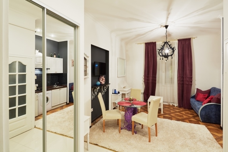 8 хв ходу до Площі Ринок, 10хв ходу до Оперного те... #10