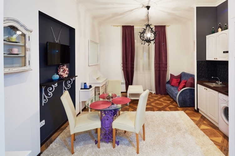 8 хв ходу до Площі Ринок, 10хв ходу до Оперного те... #14